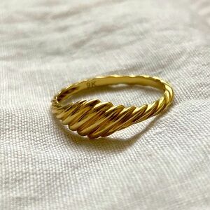 Solid Gold Ridged Ring